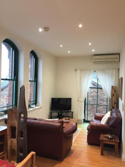 Converted Chapel Filey Floor To Ceiling Arch Window Exterior photo